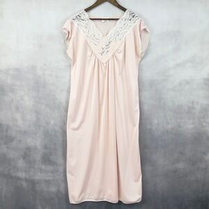Vintage Ilise Stevens Pink Lace Trim Nightgown Size Medium Sleepwear Made in USA
